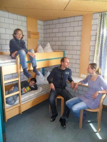 Hellmut-Wassmer-Jugendherberge Loerrach Kamer foto