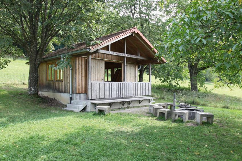Hellmut-Wassmer-Jugendherberge Loerrach Buitenkant foto